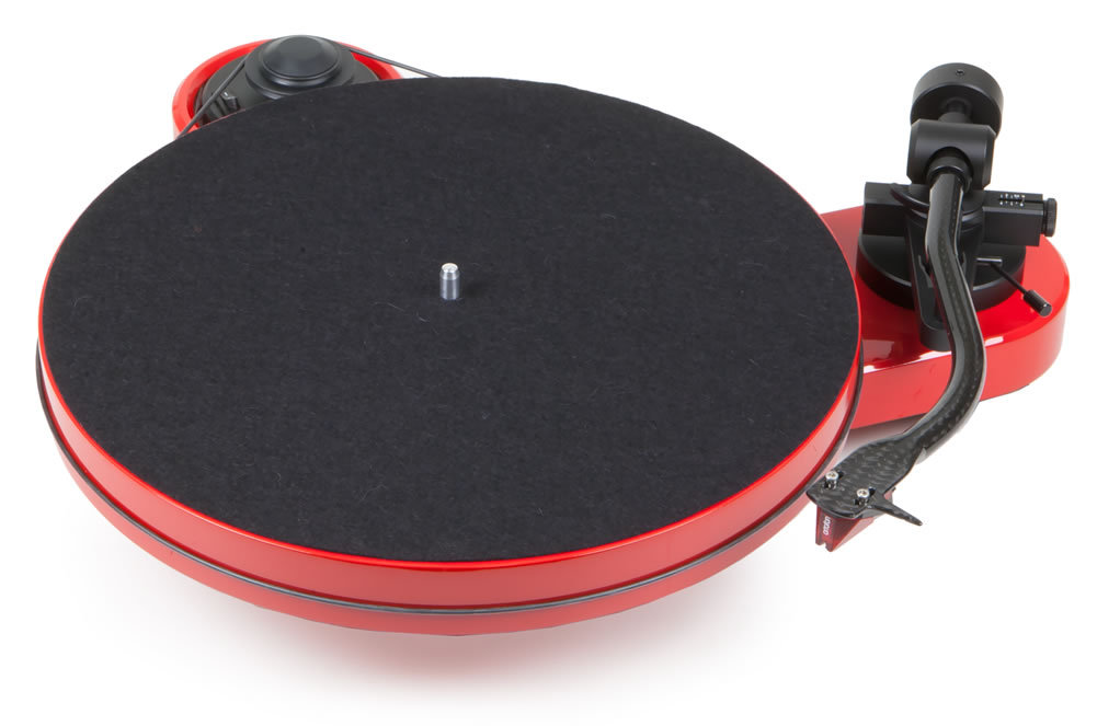 Pro-Ject RPM 1 Carbon turntable with Ortofon 2M Red